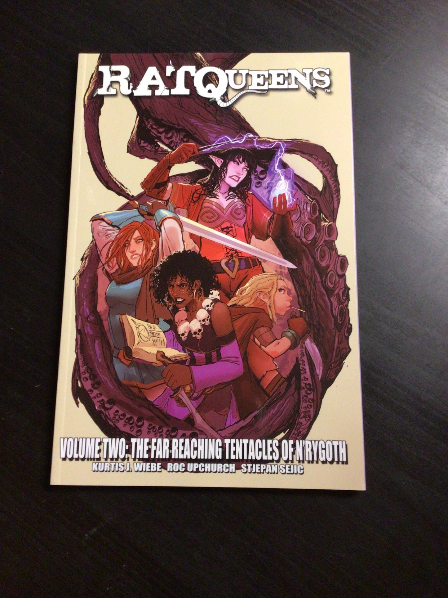 Rat Queens Vol 2