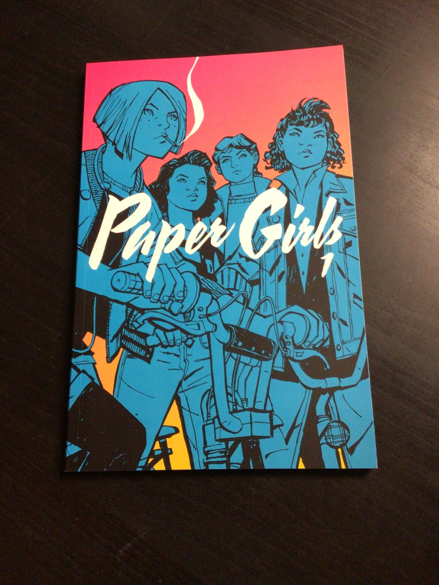 Paper Girls Vol 1