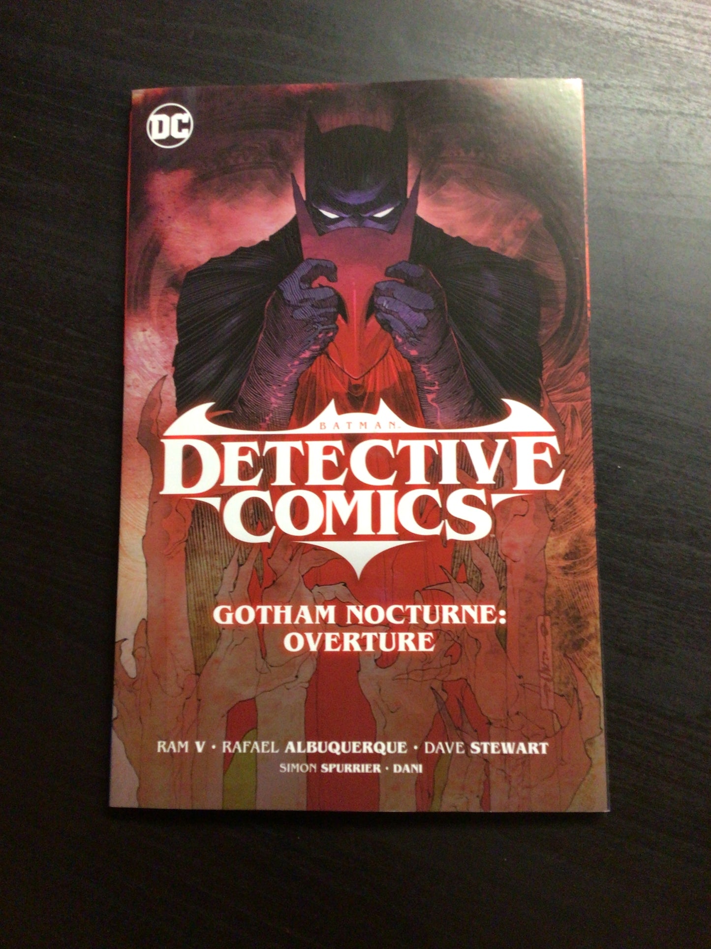 Batman Detective Comics Gotham Nocturne: Overture