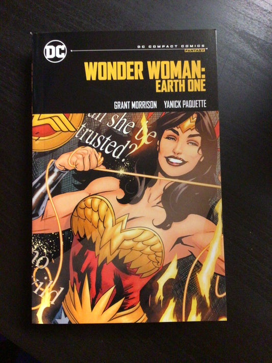 Wonder Woman: Earth One DC Compact